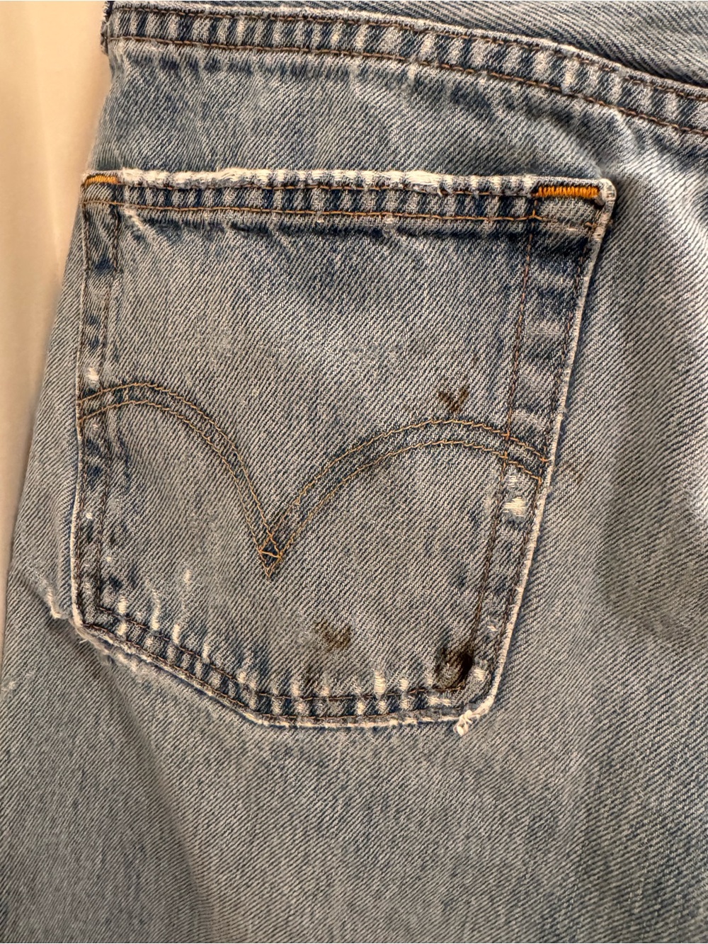 Perfectly distressed Levi’s 501 Shorts cut offs waist 30 Y2K coastal cowgirl - Picture 7 of 8